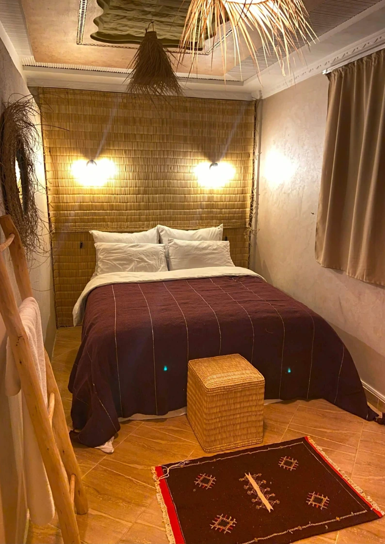 Double Luxury Room (2)